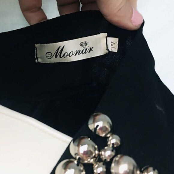 Sleeveless Lined Black Chiffon Top with Silver Metal Studded Neckline Moonair - Picture 3 of 5